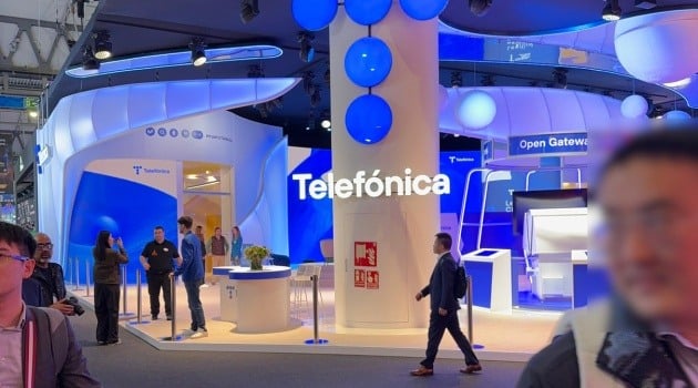 mwc25 stand ai